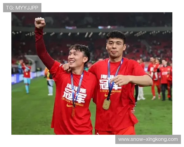 4月7日足球界的明星们:聚焦这一天亮相的顶级球员与精彩赛事 4月7日足球界的明星们:聚焦这一天亮相的顶级球员与精彩赛事