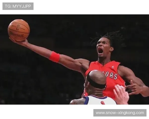 足球球星跨界挑战唱歌才华 展现运动员不同魅力与音乐激情 足球球星跨界挑战唱歌才华 展现运动员不同魅力与音乐激情